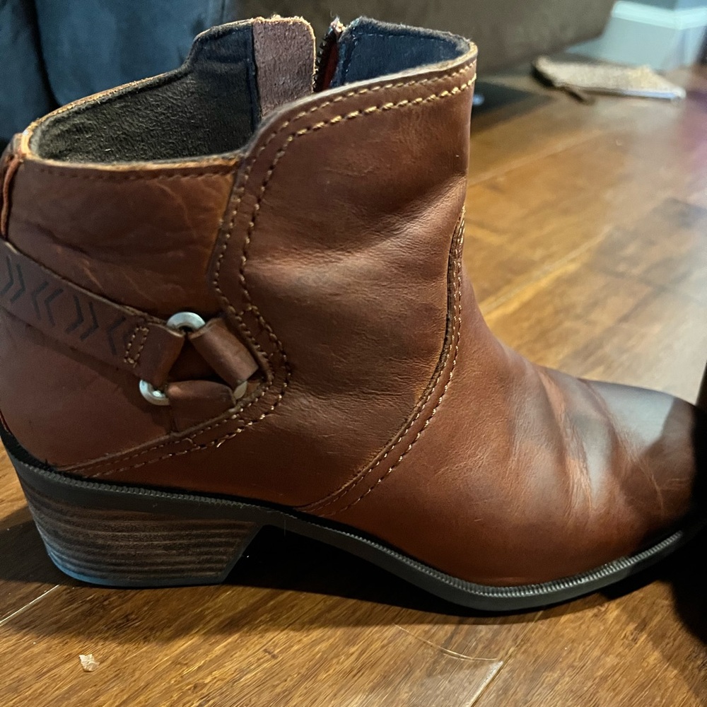 Teva boots
